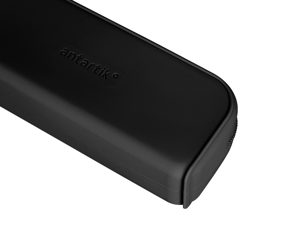 ESTUCHE PORTATODO ANTARTIK PRISMA SILICONA SOFT RECTANGULAR 185X50X75 MM COLOR NEGRO